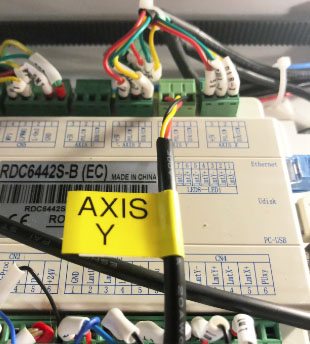 AXIS Y terminal block attached to Super Box
